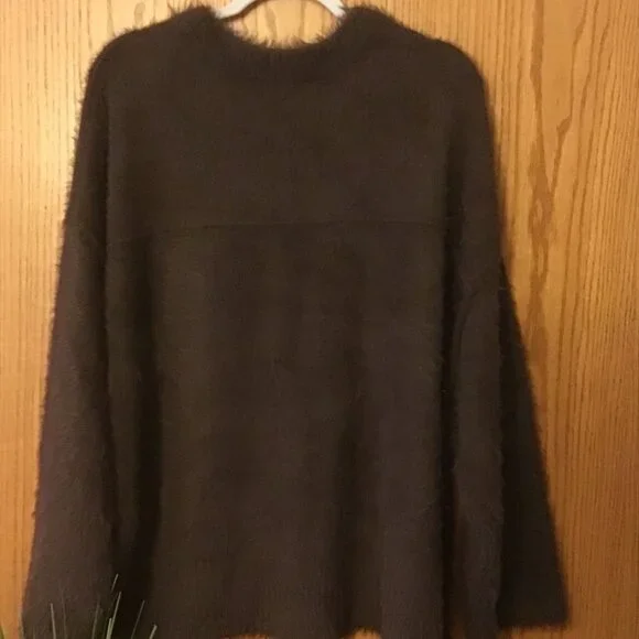 NWOT Free People Fuzzy Soft Oversized Harrison Bunny Sweater Brown size-MEDIUM - Picture 4 of 4
